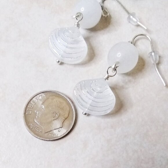 Beach Wedding? Chunky White Agate + Pressed Glass Clam Shell Dangle Earrings - Picture 6 of 7